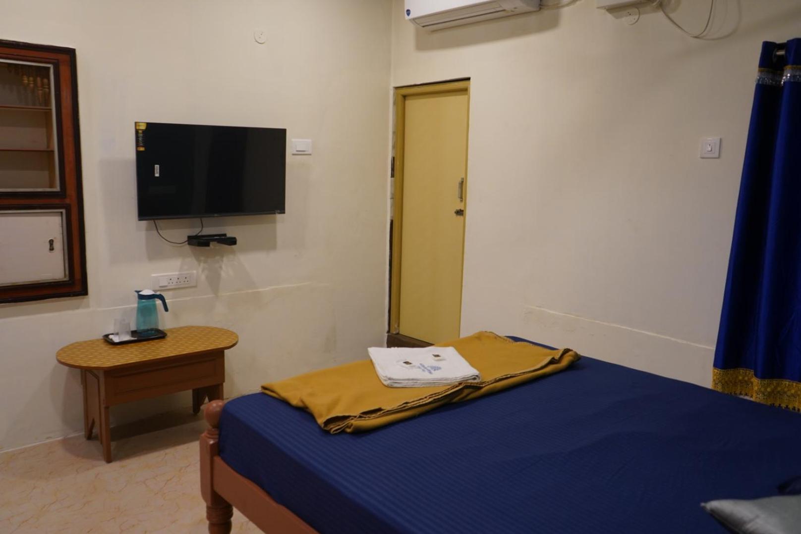Aishwaryam Home Stay Maduráj Kültér fotó